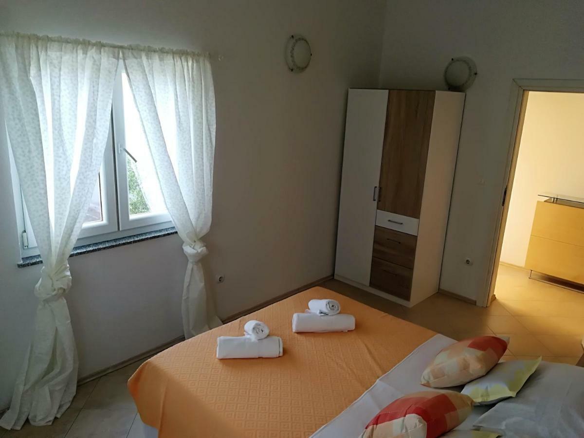 Apartman Rosanda 1 Premuda Exterior photo